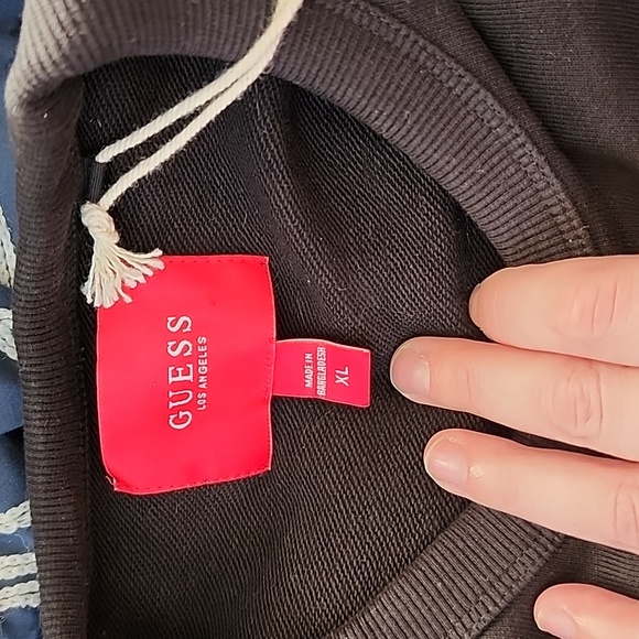 Black guess crew neck sweater - Picture 3 of 4